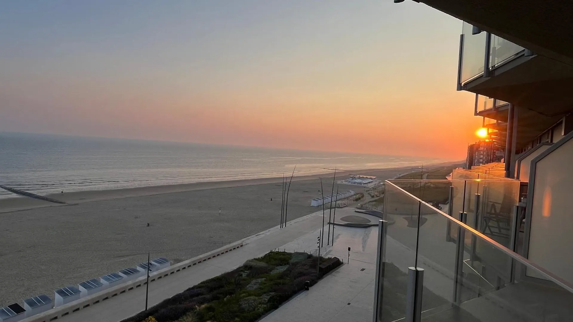Apartment Digue De Westende, Studio Avec Coin Nuit, Piscine, Vue Mer Et Plage Fantastique Middelkerke