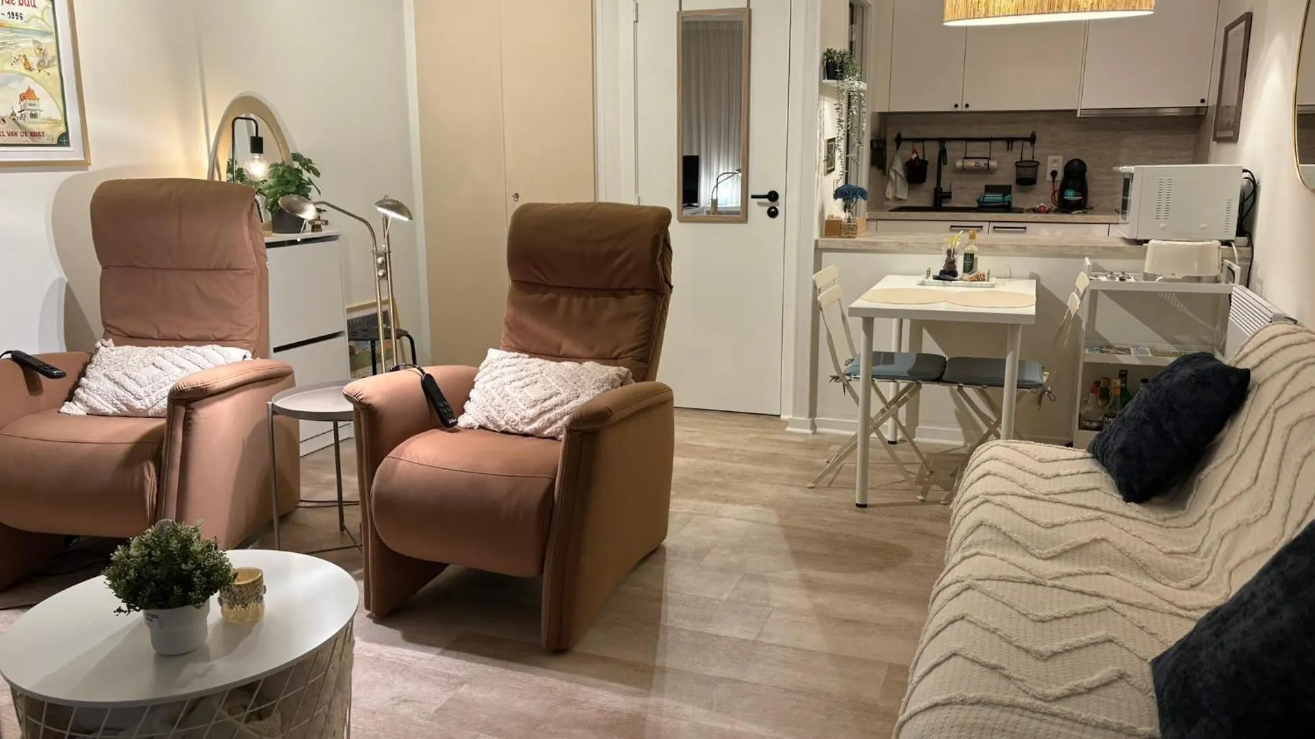 Digue De Westende, Studio Avec Coin Nuit, Piscine, Vue Mer Et Plage Fantastique Middelkerke Apartment